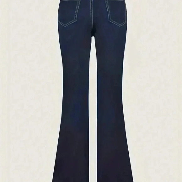 Dark Wash Casual Women's Mom Fit Jeans - Picture 3 of 4